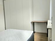 Möbliertes Zimmer in einer 3er-WG, neu renoviert mit Balkon und zentral gelegen. - Reutlingen