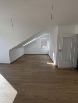***Erstbezug - 2-Zimmer Wohnung mit Balkon im Dachgeschoss*** - Regensburg