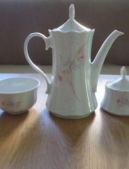 Kaffeekanne, Zuckerdose und Sahneschüssel von Retsch & Co Porzellan - Mamming