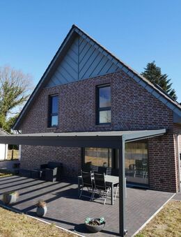 Neugebautes Einfamilienhaus - Hochwertig ausgestattet & energieeffizient mit eigenem Stromspeicher - Fockbek
