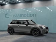 MINI Cooper S, E, Jahr 2021 - München