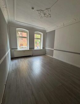 Großzügige 2-Raum-Wohnung im Erdgeschoss in Zeitz - Zeitz
