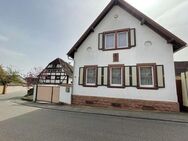 Charmantes Einfamilienhaus in Essingen mit großem Garten - Essingen (Rheinland-Pfalz)