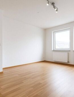 Renovierungsbedürftige Wohnung in sehr gepflegtem Mehrfamilienhaus // Kapitalanlage - Bremen