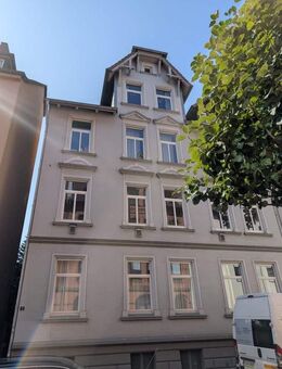 Attraktive 4,5 Zimmer-Wohnung mit Balkon in der Hildesheimer Oststadt - Hildesheim