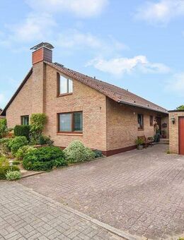 Ein Zuhause zum Wohlfühlen: Charmantes Einfamilienhaus auf idyllischem Eigenland nahe Lütauer See! - Mölln (Schleswig-Holstein)