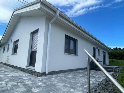 Energiesparhaus-Winkelbungalow KfW 55.