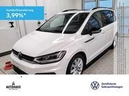 VW Touran, 1.5 TSI Highline R-Line, Jahr 2023 - Wolfenbüttel