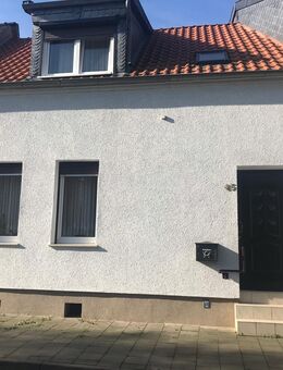 1-Familien-Reihenhaus in 39397 Kroppenstedt mit Garage sofort zu vermieten, auch Mietkauf oder Barkauf - Kroppenstedt Zentrum