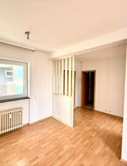 2-Zimmer-Wohnung mit Balkon in der 5. Etage - renovierungsbedürftig - Krefeld-Inrath - Krefeld