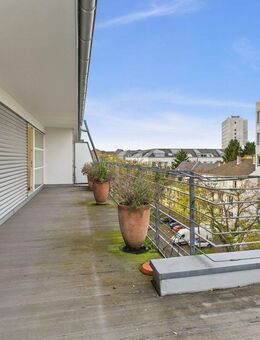 Dachgeschoss-Maisonette mit Domblick & Rheinnähe - Köln