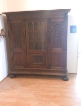 Antiker Frankfurter Schrank 1880 aus Schloss Johannisberg - Hofheim (Taunus)