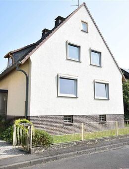 EFH in Baunatal-Großenritte - Ruhige Lage, großer Garten und viel Potenzial zur Selbstverwirklichung - Baunatal