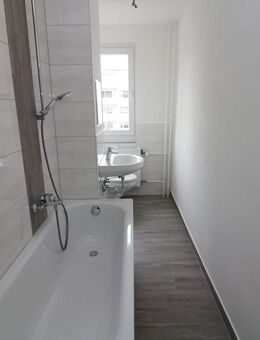 Familienträume XXL...große 4-RW mit 2 Badezimmern, Wanne u. Dusche!!! - Freiberg