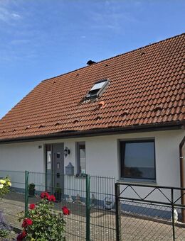 BUSCH-IMMOBILIEN ~ Ländliche Ruhe trifft moderne Wohnqualität! - Plaaz