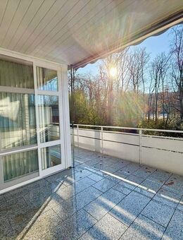 *** Attraktive Dachgeschosswohnung mit Blick ins Grüne *** - Georgsmarienhütte