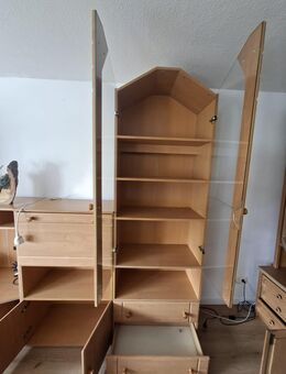 Glasschrank - Bayerbach