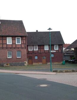 EFH mit kl. Laden, großer überdachter Dachterrasse ,großem bebaubarem Grundstück und Scheune - Felsberg