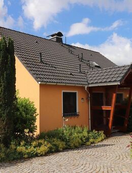 Zwei auf einen Streich - Wohnhaus mit Ferienhaus - Schwarzenbach (Wald)