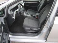 VW Golf VIII Variant Life 1.5 eTSI DSG LED NAVI - Cottbus