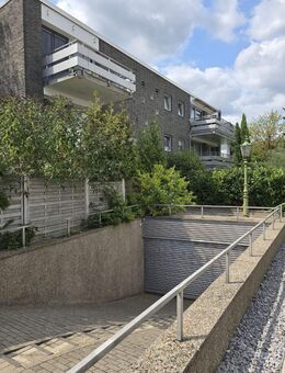 4-Zimmer-Eigentumswohnung mit Kamin & Tiefgarage in Düsseldorf-Stockum - Düsseldorf