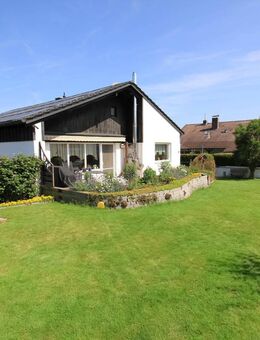 Großzügiges Wohnen in ruhiger Lage - Einfamilienhaus mit viel Platz und Komfort - Weihmichl