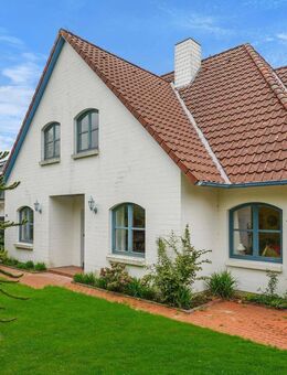 Gepflegtes Einfamilienhaus mit Kamin und viel Privatsphäre - Friedeburg