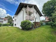 Vermietete 2-Zimmer DG-Wohnung in zentraler Lage mit zwei Balkonen und zwei Tiefgaragenstellplätzen - Bad Endorf