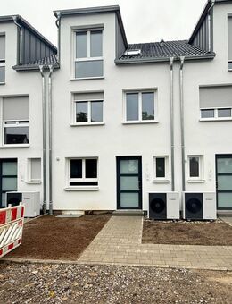 Energiesparwunder trifft Familienidylle - Reihenhaus (A+) in Steinenbronn - Steinenbronn
