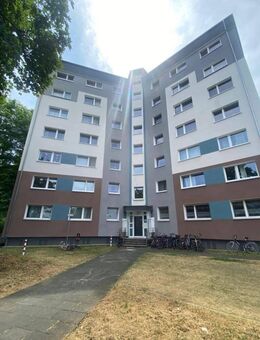 frei ab 01.10.2025 - provisionsfreie Wohnung mit Balkon - Köln