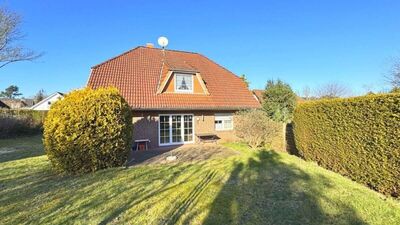 Ein Zuhause für die Familie! Einfamilienhaus mit großem Garten, Badewanne & Garage