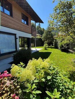 Alpines Wohnen & Mehr: Exklusives Chalet mit Premium-Ausstattung auf eigener Flurnummer - Garmisch-Partenkirchen