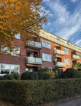 Komplett modernisierte 2 ½-Zimmer-Eigentumswohnung - Staffelgeschoss / Endetage mit zwei Balkonen - Hamburg