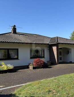 TRAUMHAUS, FISCHZUCHT, SCHWIMMBAD & SAUNA - Beckingen