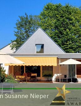 Einfamilienhaus mit zwei Garagen und zusätzlicher Bauparzelle mit Vorbescheid - Wülfrath-Düssel - Wülfrath