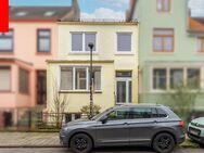 Bremen Südervorstadt: Sanierungsbedürftiges Zweiparteienhaus mit Garten in ruhiger Wohnlage - Bremen