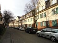 Hier findet jeder seinen Platz: interessante 4-Zimmer-Wohnung mit Balkon in der Sanierungsphase - Duisburg