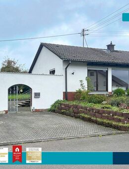 Heinzerath: EFH mit großzügigem Grundstück samt Grillhütte in Ortsrandlage - Morbach