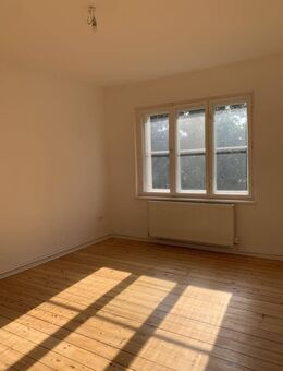 Bezugsfreie Einimmerwohnung nahe U-Bahnhof Residenzstraße - Berlin