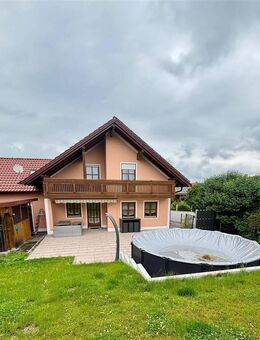 Tolles Wohnhaus mit Pool und PV- Anlage in Künzing ! - Künzing