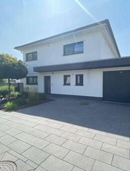 Stilvolles Einfamilienhaus mit hochwertiger Ausstattung in Wiesbaden - Wiesbaden
