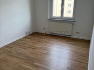 ***Frisch modernisierte, helle 2-Zimmer-Wohnung mit Tageslichtbad zu vermieten*** - Leipzig