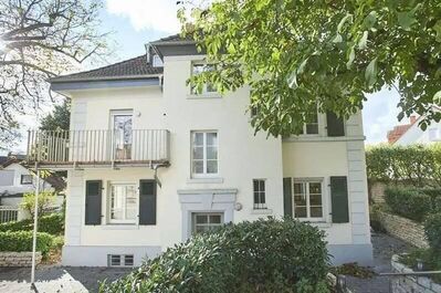 Sanierte Landhausvilla – großes Grundstück