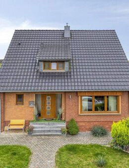 Wohnen und Wohlfühlen: Renoviertes Einfamilienhaus mit Garten und Kamin - Erftstadt