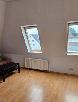 *** TOP- möblierte DG - 3-Zimmer-Wohnung + frisch renoviert im grünen Blankenese *** - Hamburg