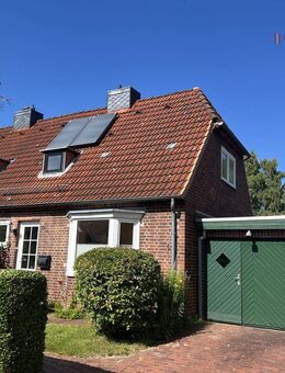 Doppelhaushälfte mit Anbau und Garage in 24106 Kiel-Wik - Kiel