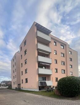 Gepflegte 4 Zimmer Wohnung mit Lift, Balkon und Garage - Waghäusel