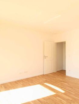 Provisionsfrei! Frisch sanierte und sofort bezugsfreie 2-Zimmer-Wohnung in Hannover-Döhren - Hannover