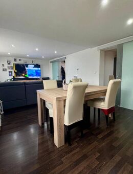 Modernisiertes Zweifamilienhaus mit Ausbaupotenzial - Nürtingen