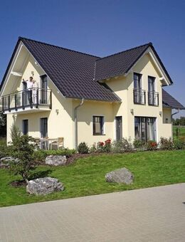 Bezugsfertiges, attraktives EFH (Barcelona L) (wie Abb.) incl. Grundstück zzgl. NK - Eberfing
